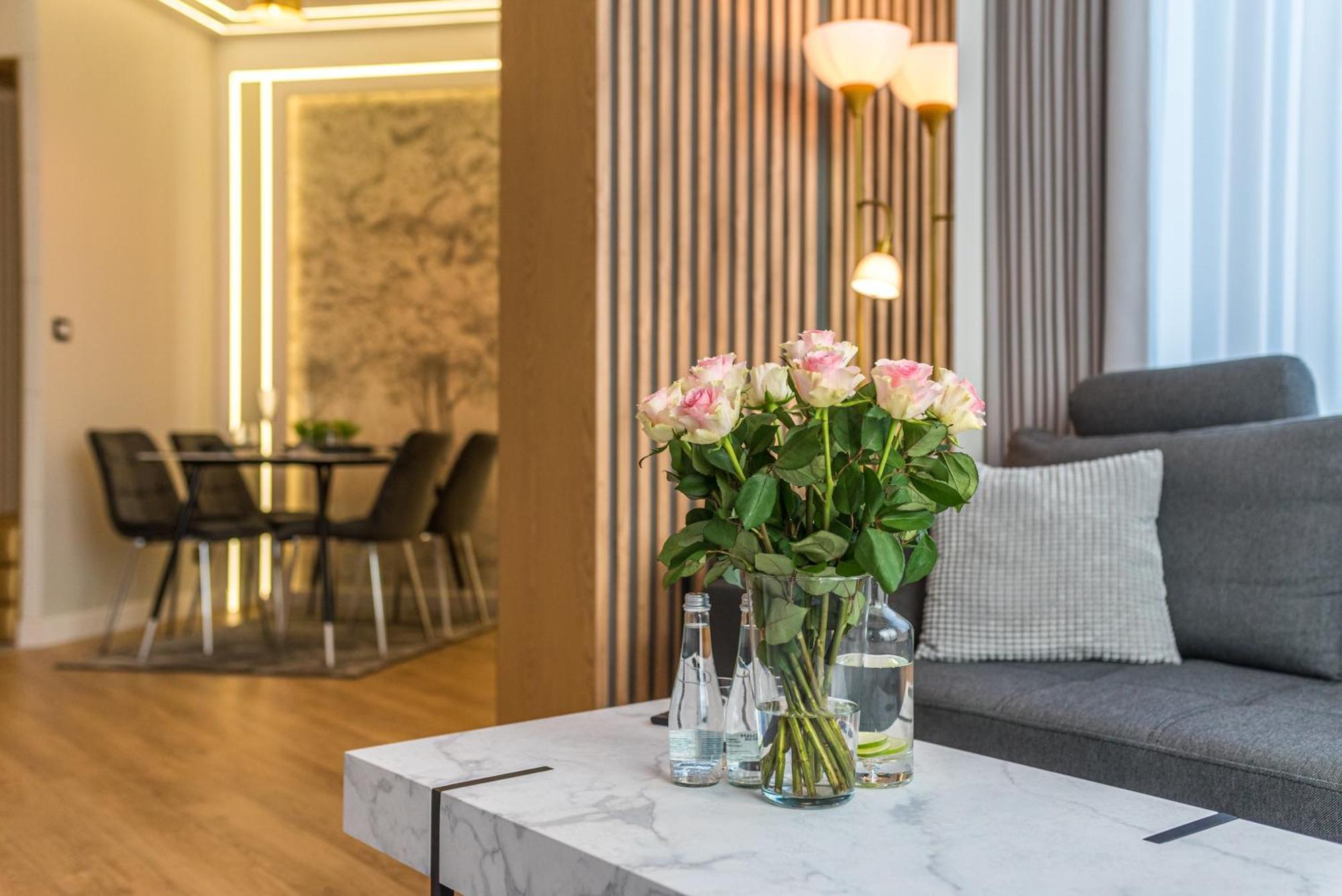 Q18 Aparthotel Bydgoszcz Bagian luar foto