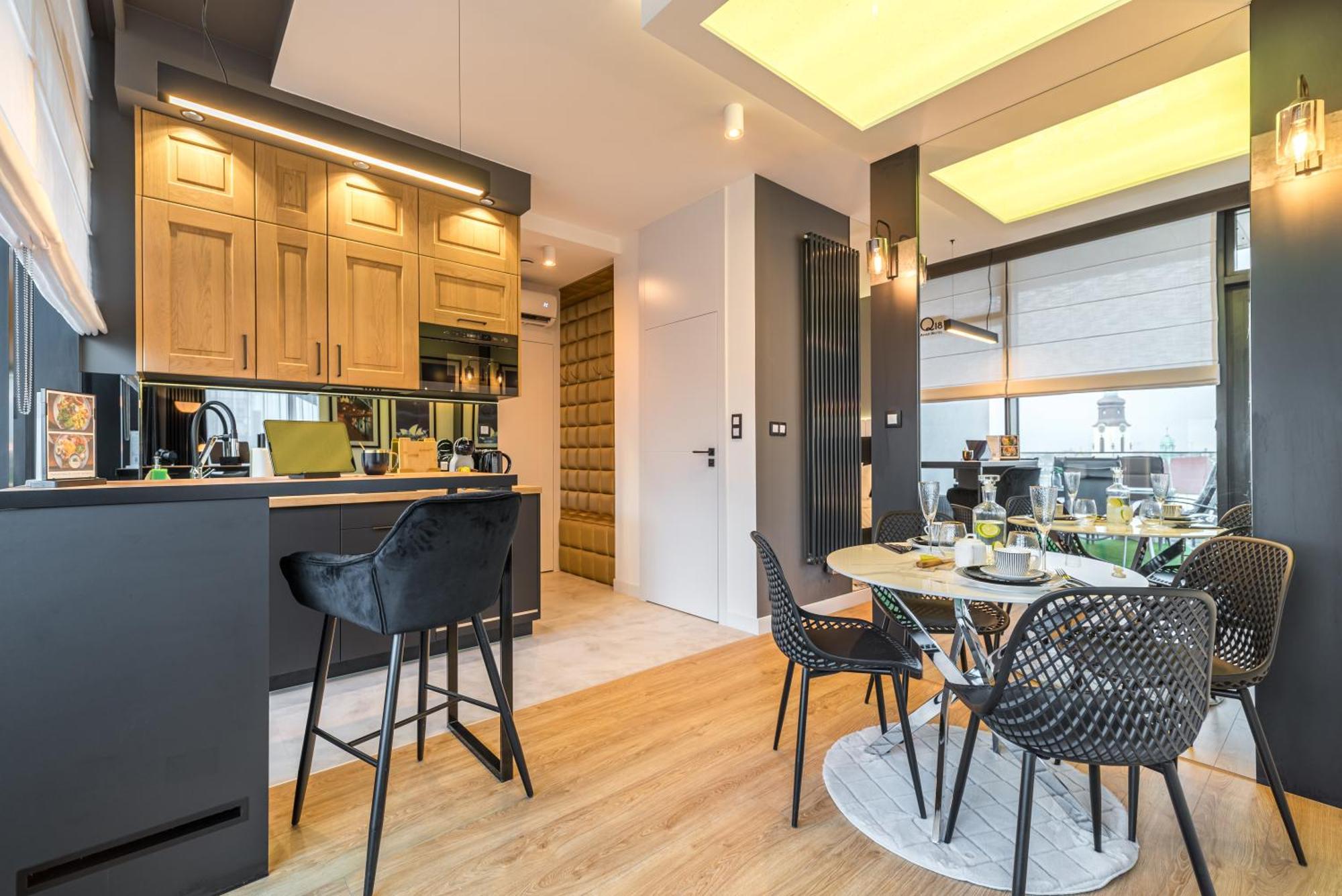 Q18 Aparthotel Bydgoszcz Bagian luar foto