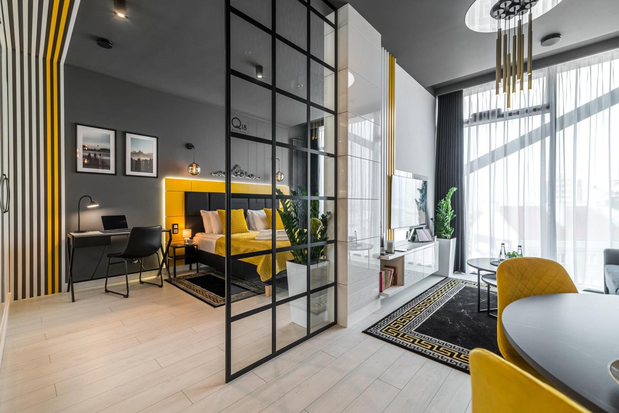 Q18 Aparthotel Bydgoszcz Bagian luar foto