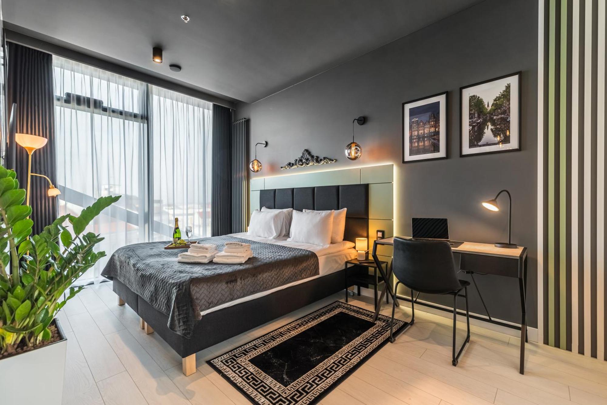 Q18 Aparthotel Bydgoszcz Bagian luar foto